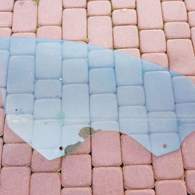 Szyba przód przednia jasna Opel Insignia 2014r