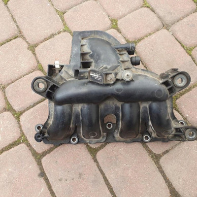 Kolektor ssący Peugeot V757004180 0261230135