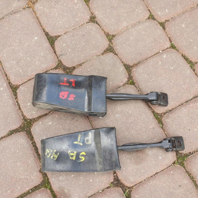 Ogranicznik drzwi tył Skoda Superb II 3T0839249