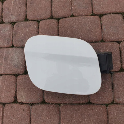 Klapka wlewu paliwa Opel Astra K V 39061479 40R