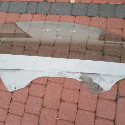 Szyba drzwi przód 3 drzwi 3d Opel Corsa D 2011r