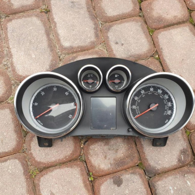 Licznik angielski AF7D Opel Astra J 13442457