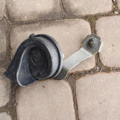 Klakson wysokotonowy trąbka VW Jetta 5C6