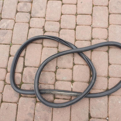 Uszczelka drzwi lewy tył VW Jetta 5C6