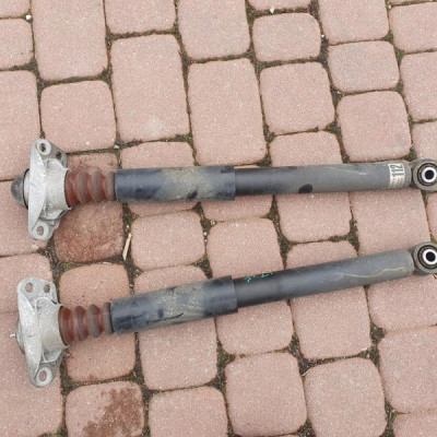 Amortyzator komplet tył VW Jetta 5C6 5C0512011AA