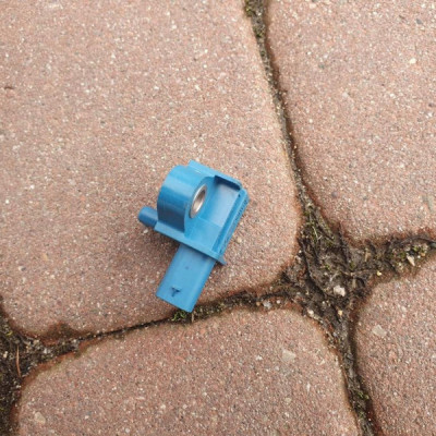 Czujnik uderzeniowy boczny VW Jetta 5C6 5K0959351A