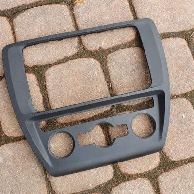 Obudowa osłona deski VW Jetta 5C6 5C6858071E