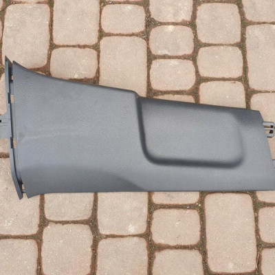 Obudowa osłona słupka VW Jetta 5C6 5C6867292A