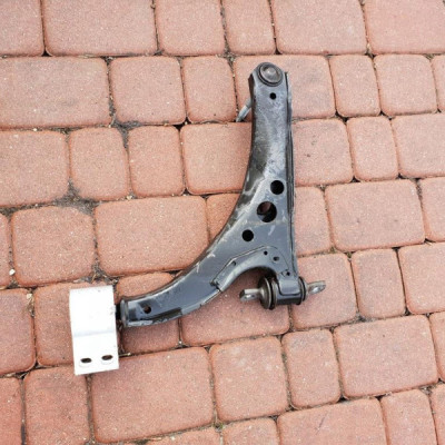 Wahacz przedni dolny prawy Opel Astra K V 39021473