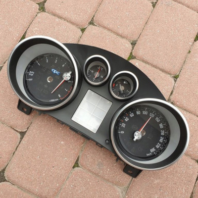Licznik tarczki obudowa Opel Astra J OPC