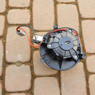 Wentylator nagrzewnicy Opel Insignia B GU002001