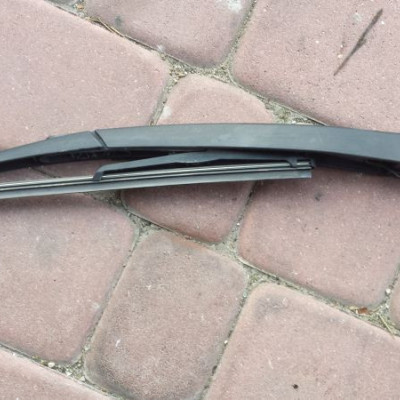 Wycieraczka ramię klapy tylnej tył Corsa D