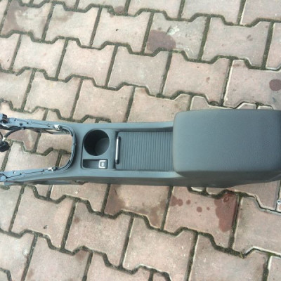 Tunel środkowy podłokietnik Astra J IV 4