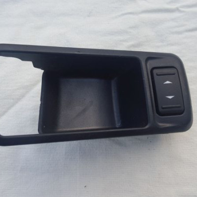 OBUDOWA KLAMKI I PRZEŁĄCZNIK FORD FOCUS 3M51226A36