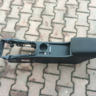 Tunel środkowy podłokietnik Astra J IV 4