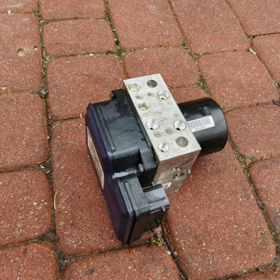 Pompa hamulcowa ABS Opel Insignia 22838815