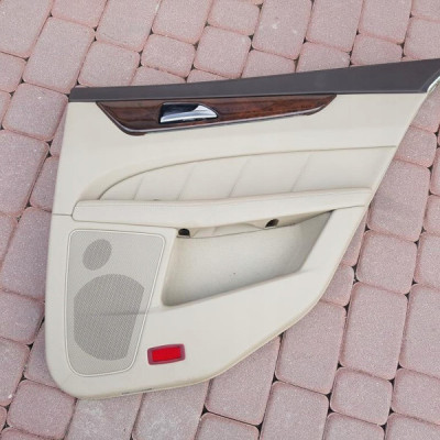 Boczek tapicerka tył skóra Mercedes W218 CLS