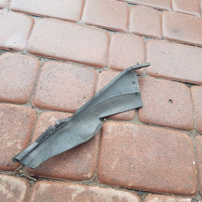 Podszybie osłona błotnika Opel Insignia 13249991