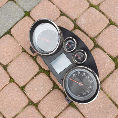 Licznik zegary UK Opel Astra J 4 IV 13374936