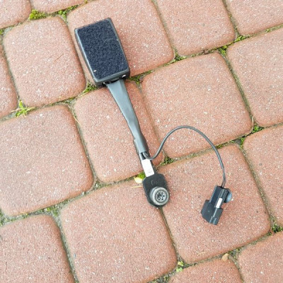 Zapięcie mocowanie pasa Opel Zafira C 13383728