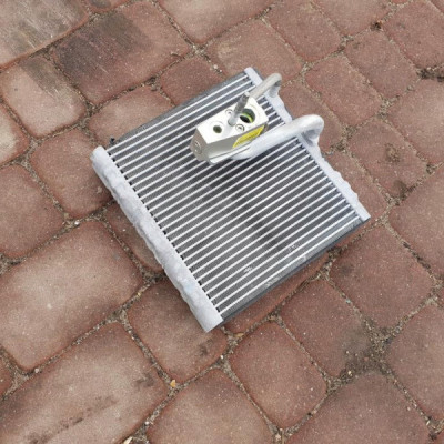 Chłodnica klimatyzacji skraplacz Astra K GN807001 GP34001