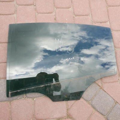 Szyba tył tylna ciemna SEDAN Opel Insignia 2012r