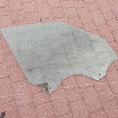 Szyba przód przednia prawa Opel Zafira C 2018r