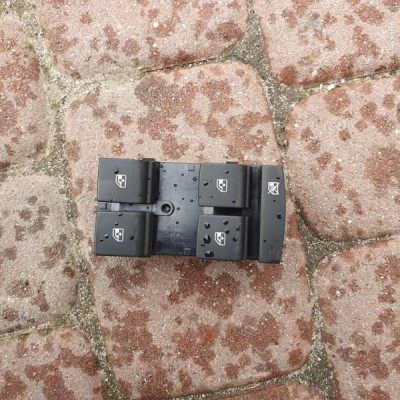 Panel przełącznik szyb Opel Astra K V 13408458