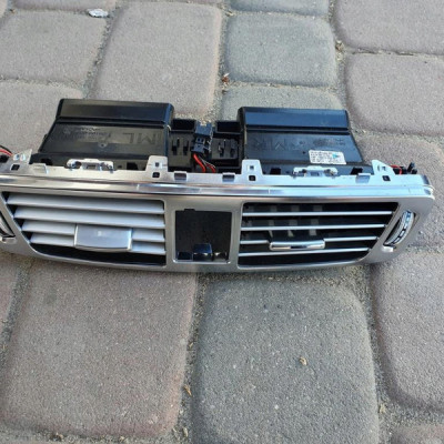 Kratka nawiewu Mercedes CLS W218 A2188300054