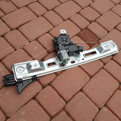 Podnośnik szyby lewy tył Opel Zafira C 13260141