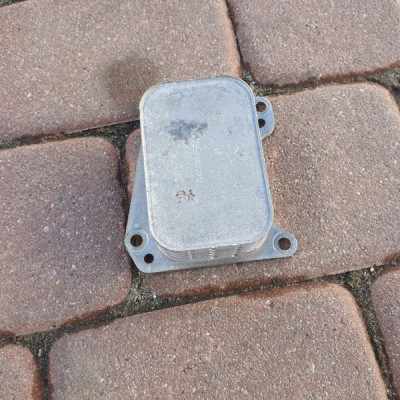 Chłodniczka oleju 1.6T Opel Zafira C 55570685
