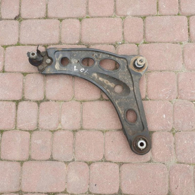 Wahacz przedni Trafic III Vivaro B 8200688033