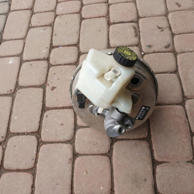 Serwo hamulcowe Mercedes W218 CLS A2124301430