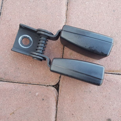 Mocowanie zapięcie pasa Opel Astra J IV 13354863