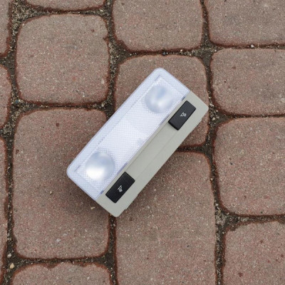 Lampka kabiny tył Opel Astra K V 13360606