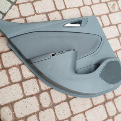 Boczek tył tylny skóra hatchback Opel Astra 5 K V