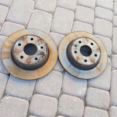 Tarcze tył tylne komplet Opel Astra K V