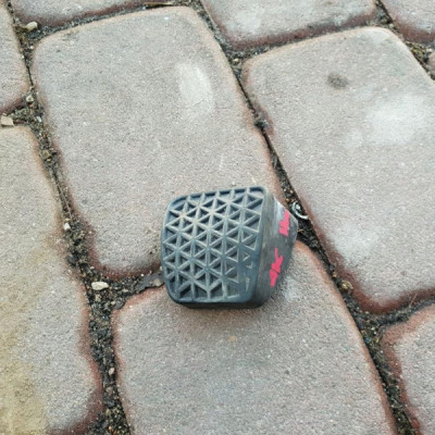 Gumka osłona pedału hamulca Opel Astra K V