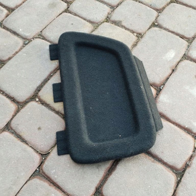 Obudowa osłona bagażnika zaślepka Opel Astra K V
