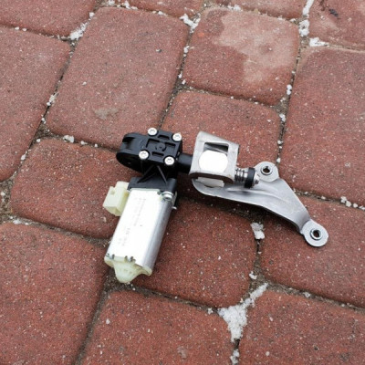 Silniczek fotela Opel Astra K V 390207003