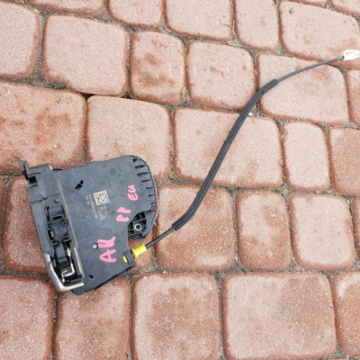 Zamek drzwi prawy przód EU Opel Astra K V 13597530