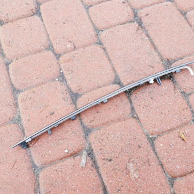 Listwa wykończeniowa drzwi Opel Zafira C 13308161