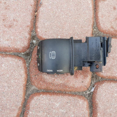 Przełącznik radia Movano Master III 255522540R