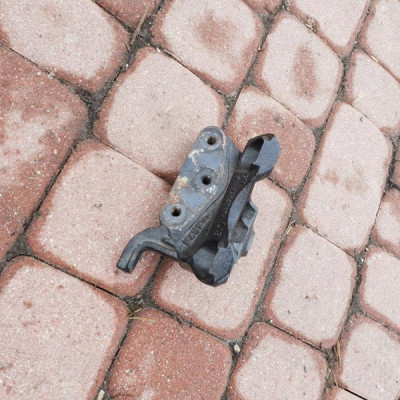 Łapa uchwyt silnika 1.6T Opel Zafira C 13440974