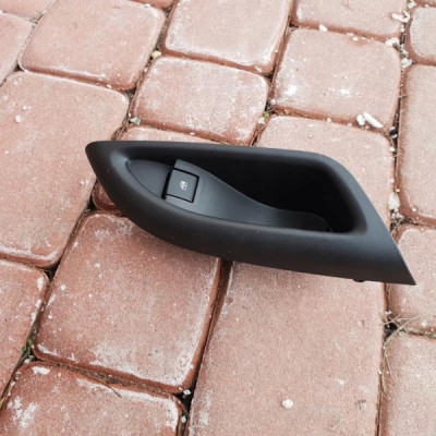 Przełącznik szyb prawy tył Astra K V 13438547