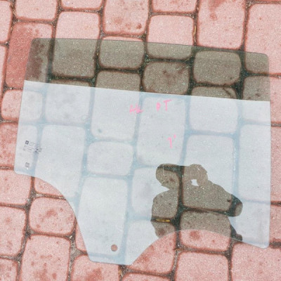 Szyba drzwi tył tylna prawa 2017r Opel Astra 5 K V