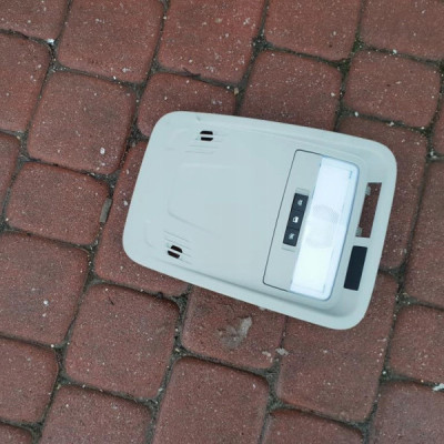 Lampka podsufitki Opel Astra K V 13415545