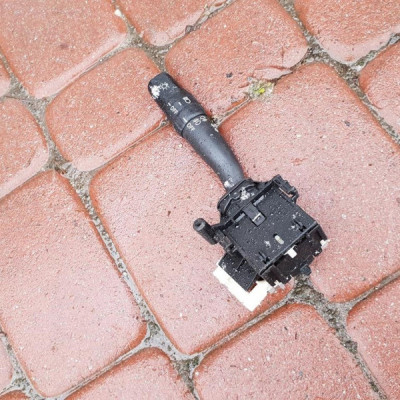 Przełącznik świateł Toyota Avensis 8414005110