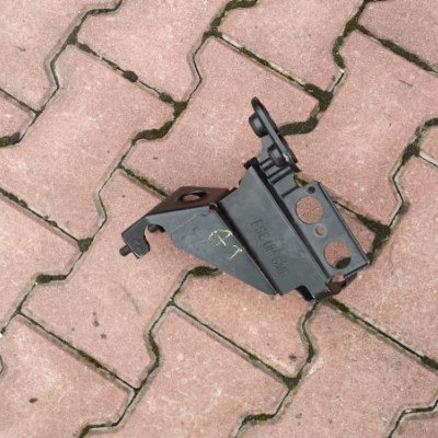 Uchwyt podstawa wspornik pompy ABS Astra J IV