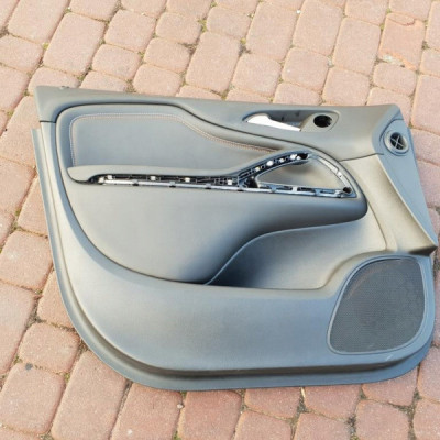 Boczek drzwi przód przedni Opel Zafira C 4091